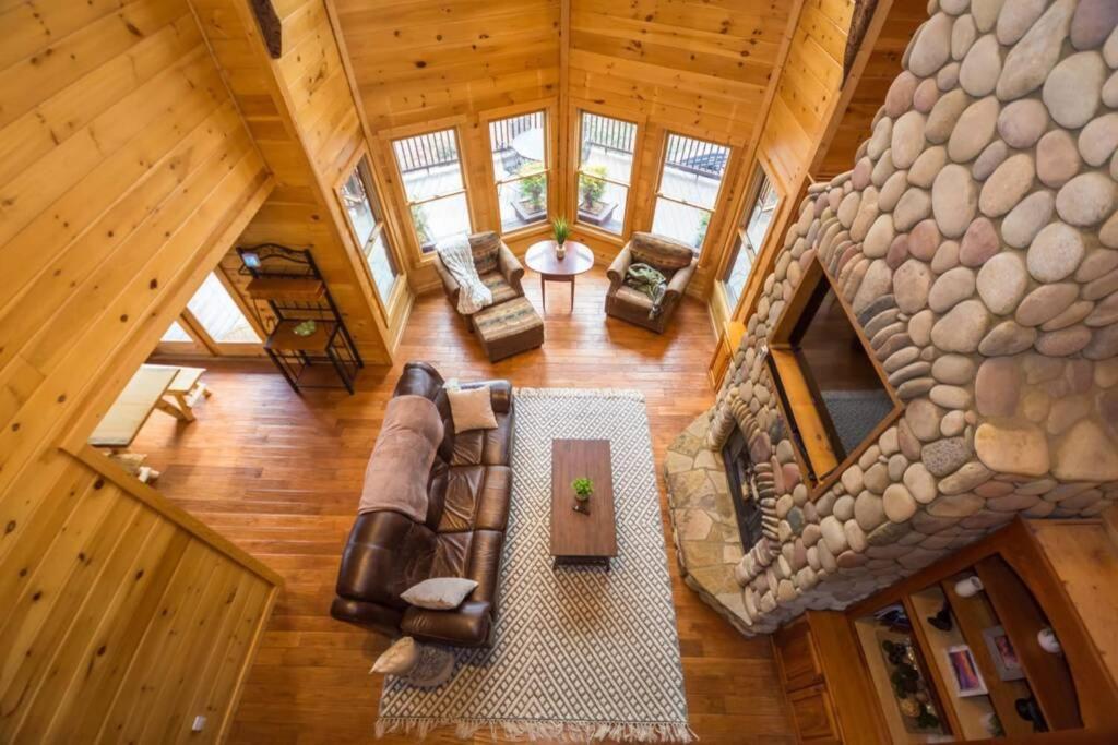 Christmas Lodge-Secluded Near Downtown Блу Ридж Екстериор снимка